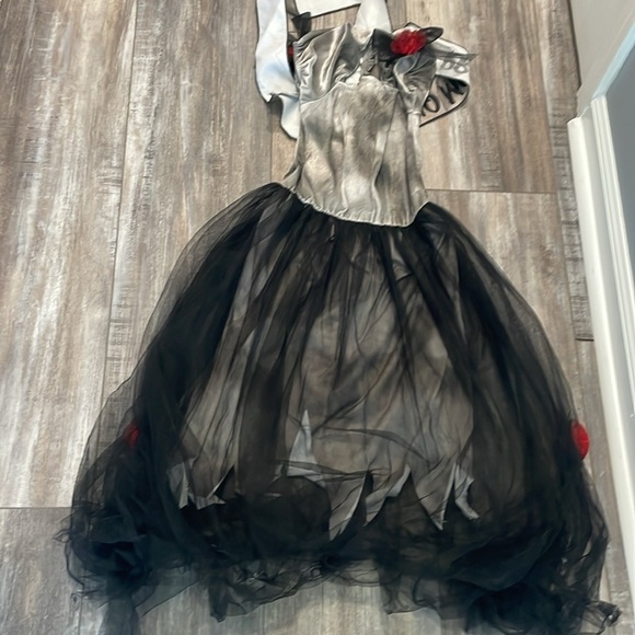 Halloween girls costume- dead prom queen zombie 8-10 - Picture 5 of 9